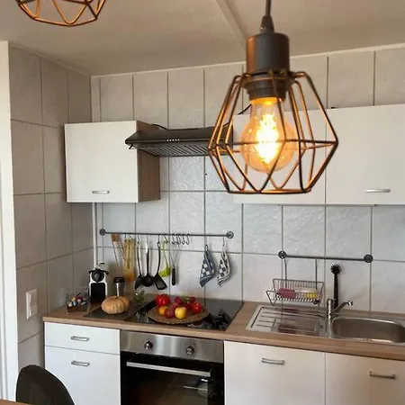 Apartment With Balcony Next To Stadium & Hbf+Netflix Prime Kaiserslautern