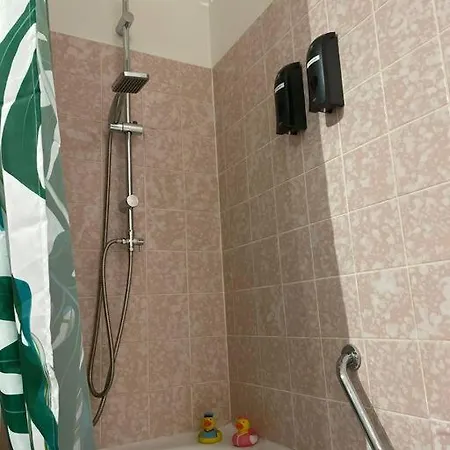 Apartment With Balcony Next To Stadium & Hbf+Netflix Prime *